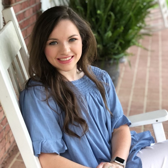 Meet your Posher, Leah - Picture 5 of 7